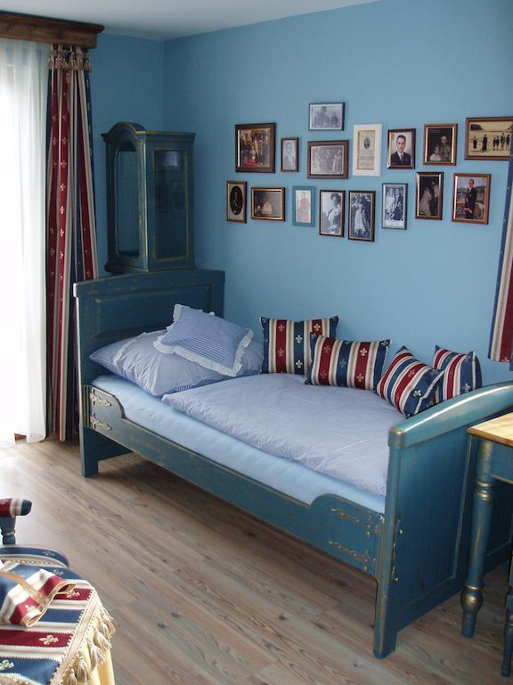 Penzion A Restauracia Toldi Galanta Room photo